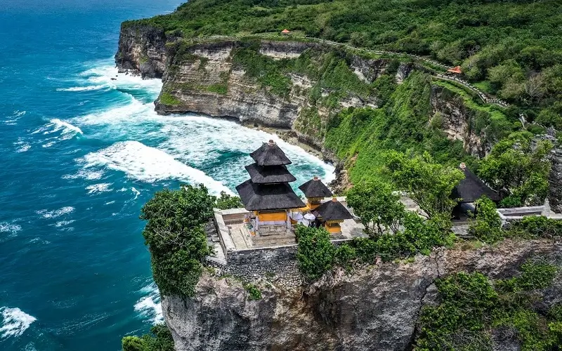 Uluwatu Temple-Uluwatu Bali Tour Packages